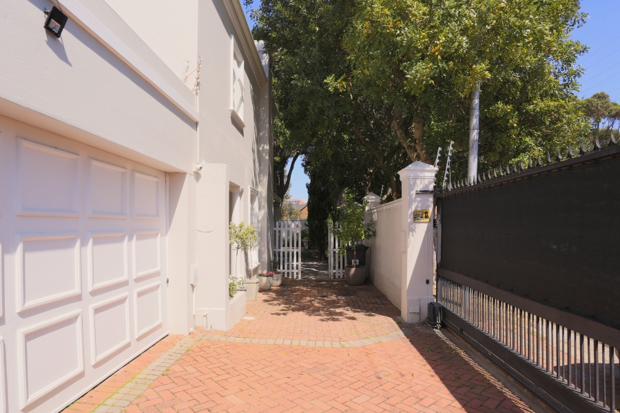 3 Bedroom Property for Sale in Kenilworth Upper Western Cape